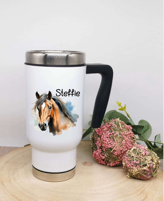 Thermobecher personalisiert Pferd Cup Becher mit Namen Edelstahl mit Griff Geschenk Kaffeebecher Auto Reisebecher isoliert