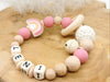 Greifling Baby personalisiert mit Namen Regenbogen Beißring Babyrosa Geschenk Geburt Greifring - CreativMade