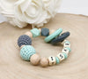 Greifling Baby personalisiert mit Namen Beißring Mintgrün Geschenk Geburt Greifring - CreativMade