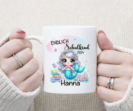 Schulkind Tasse Meerjungfrau mit Name personalisiert Mädchen Einschulung endlich Schulkind Schulanfang Keramik oder Emaille - CreativMade 