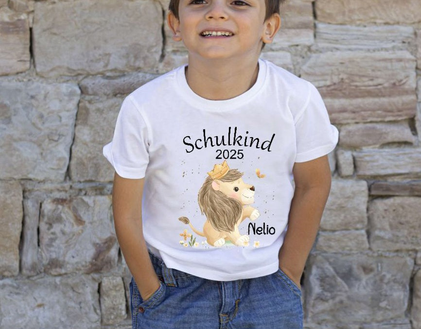 Schulkind T-Shirt mit Name personalisiert Junge Löwe Einschulungsshirt Einschulung erste Klasse Geschenk - CreativMade