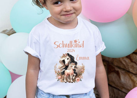 T-Shirt Schulkind Pferd mit Name personalisiert Mädchen Einschulungsshirt Einschulung erste Klasse Geschenk - CreativMade 
